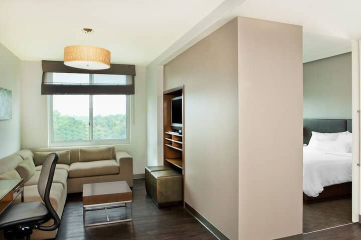 Room 13 of 35