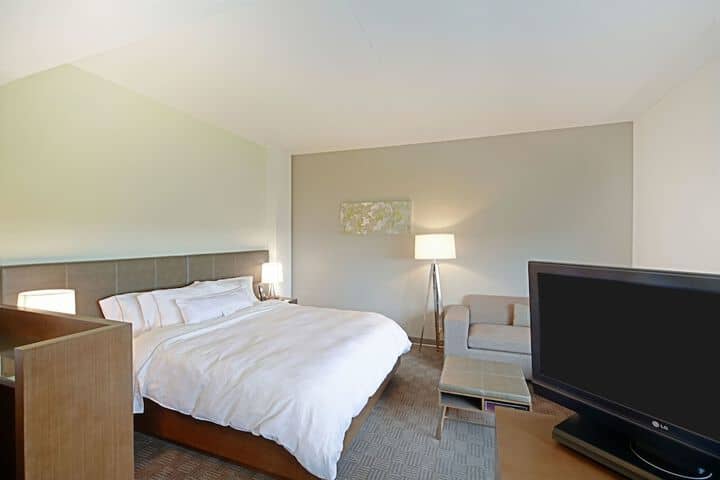 Room 6 of 35
